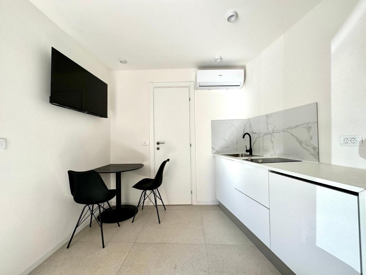 Damir Skomina Apartments Копер Екстер'єр фото