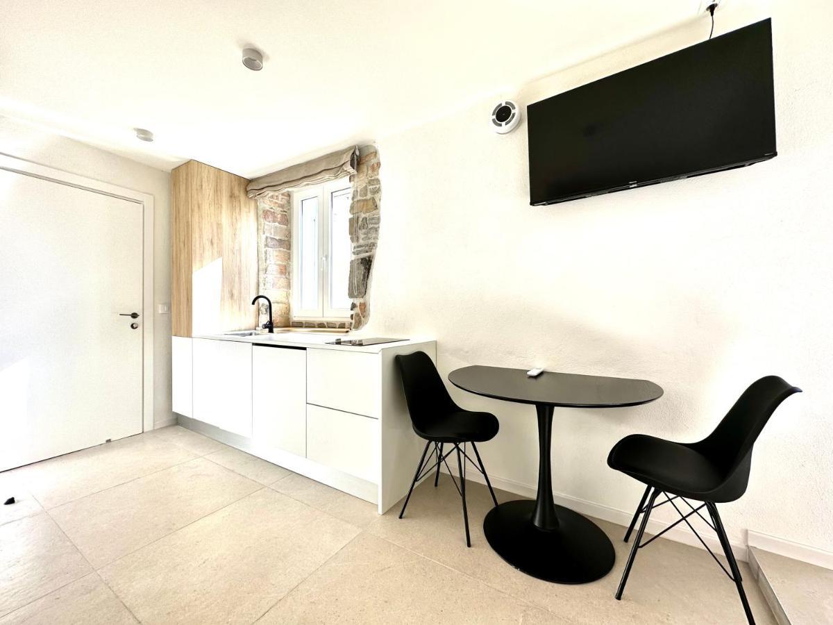 Damir Skomina Apartments Копер Екстер'єр фото